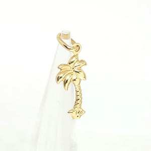 14K geelgouden boombedel, gouden palmboombedel, geribbelde boombedel, gouden tropische boom, botanische sieraden, gouden gezwollen boom, 16 mm x 10 mm afbeelding 11