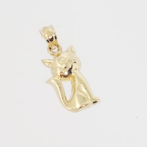 10K Yellow Gold Small Cat Charm, Gold Feline Cat Charm, Gold Sitting Cat Charm, Gift for Cat Lover, Gold Animal Jewelry, 13MM x 8MM