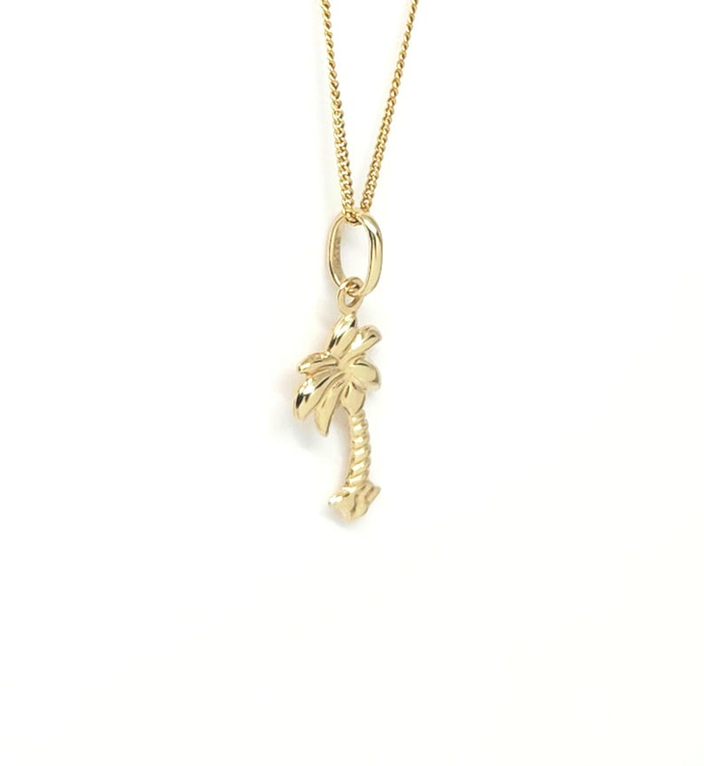 14K geelgouden boombedel, gouden palmboombedel, geribbelde boombedel, gouden tropische boom, botanische sieraden, gouden gezwollen boom, 16 mm x 10 mm afbeelding 3