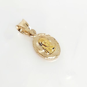 14 kt geelgouden KLEINE katholieke bedel, gouden Christusbedel, dubbelzijdig medaillon, gouden Maagd Maria-bedel, gouden dame van Guadelupe, 10 x 7 mm
