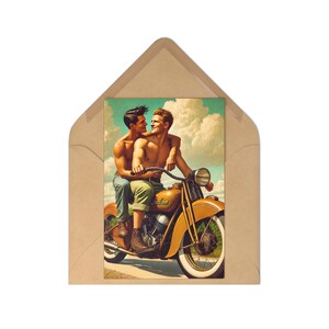 Cartoline di motociclette d'epoca / Arte ispirata a Grant Wood / Celebra l'amore, la libertà e le connessioni autentiche Regalo per fidanzato LGBTQ