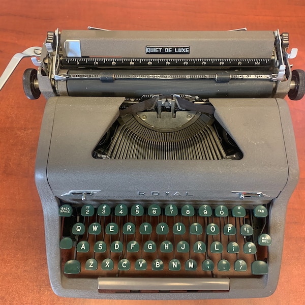 Vintage Royal Quiet Deluxe Portable Typewriter with Original Case - Working