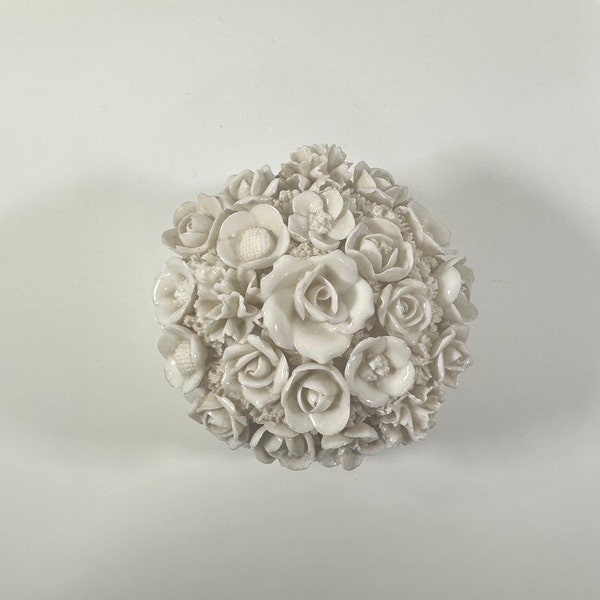 VTG Lenwile Ardalt Artware Japan Verithin Capodimonte Porcelain White Rose Delicate Flowers Hinged Round Dish with lid