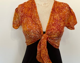 Vintage 70&#39;s HAND BATIK silk front tie crop blouse PETITE