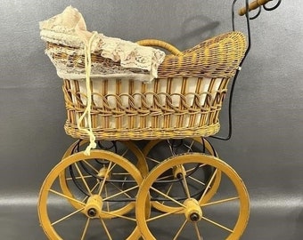 Vintage 1950's Antique Wicker Metal Victorian Style Baby Doll Carriage Stroller