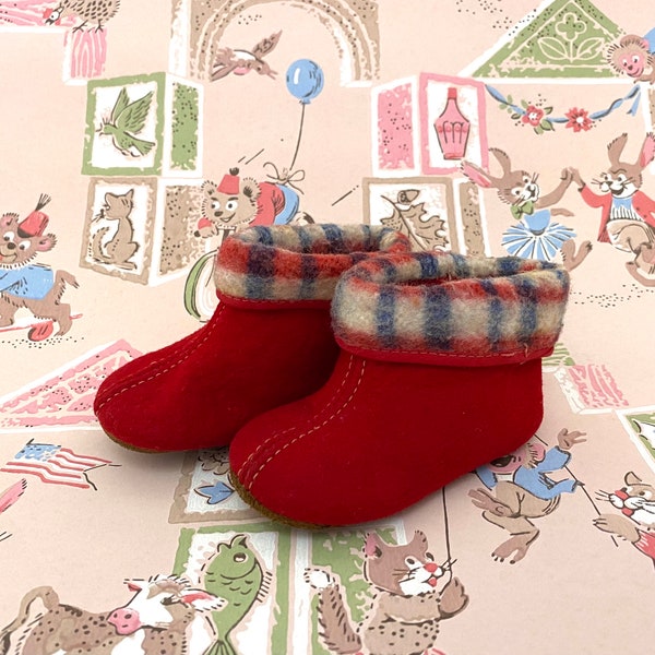 Vintage 40s 3-6 month infant wool slippers moccasins leather sole red white blue plaid large doll teddy bear footwear