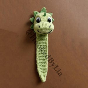 Crochet Dinosaur Bookmark, Handmade Dinosaur Book Marker, Fun and Unique Animal Book Accessory, Premium Yarn Bookmark for Book Lovers