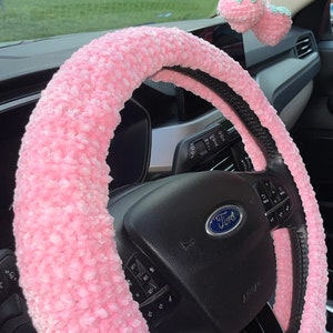 Accessori decorativi per auto all&#39;uncinetto, regalo facile, coprivolante per auto all&#39;uncinetto, specchio da appendere, decorazione a fragola, copricintura di sicurezza, set per auto