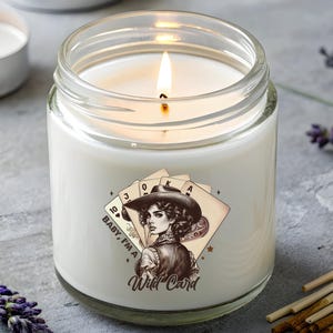 Bougie de soja parfumée 9 onces, bébé, je suis un joker, cadeau idéal pour cow-girl, bougie western cow-girl, décoration d'intérieur percutante
