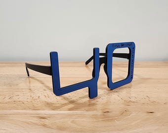 Arquivo CAD - Óculos de feliz aniversário de 40 anos PERSONALIZADOS - Adicione seu próprio slogan! - Over the Hill
