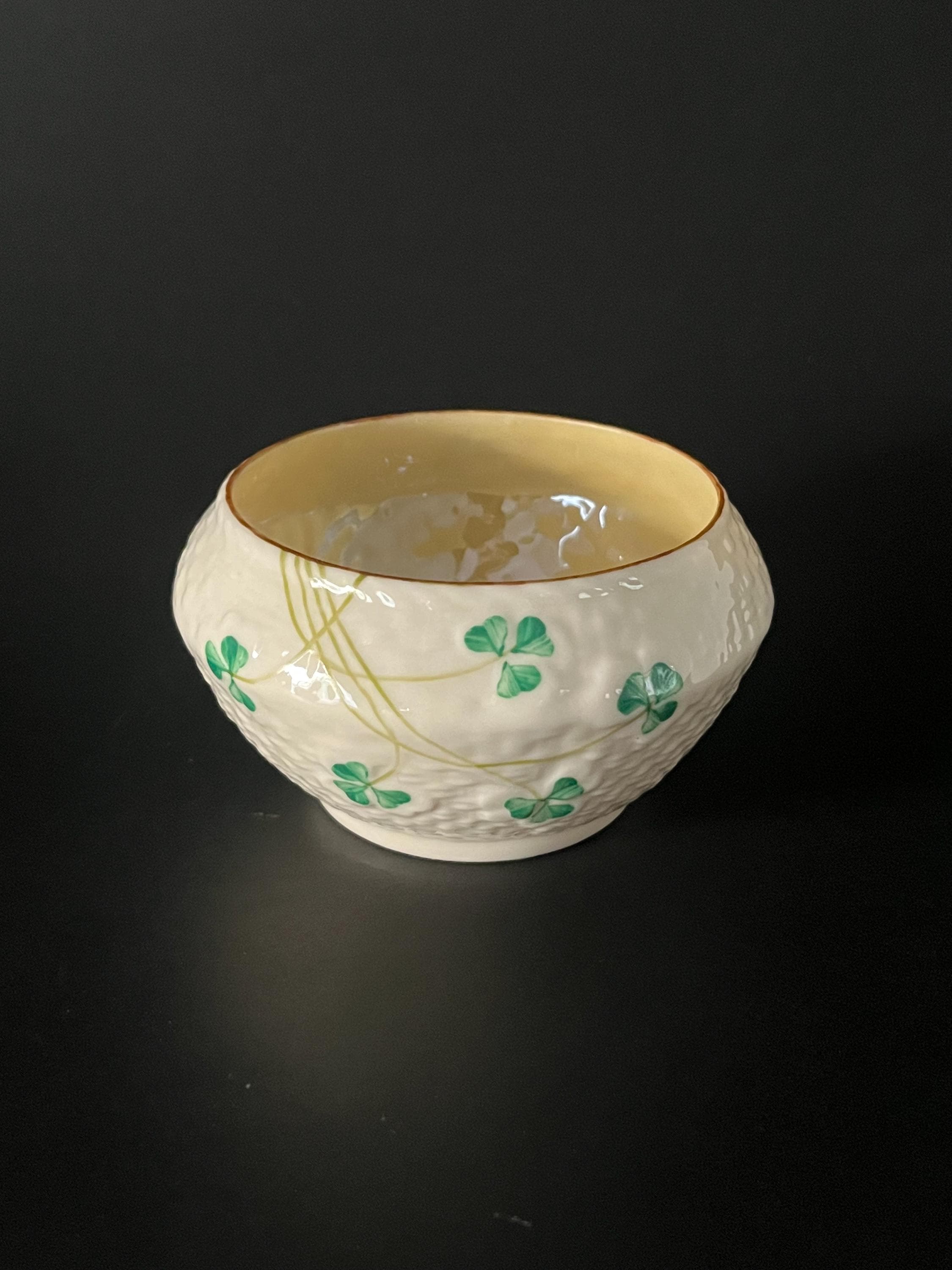 Belleek ベリーク クリーム＆シュガーボウル イエローラスター Belleek ベリーク クリーム＆シュガーボウル イエローラスター
