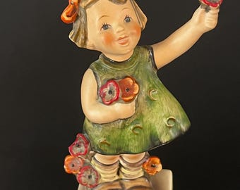 Vintage Goebel Hummel Figurine "Spring Cheer" #72 64 1960s Flower Girl