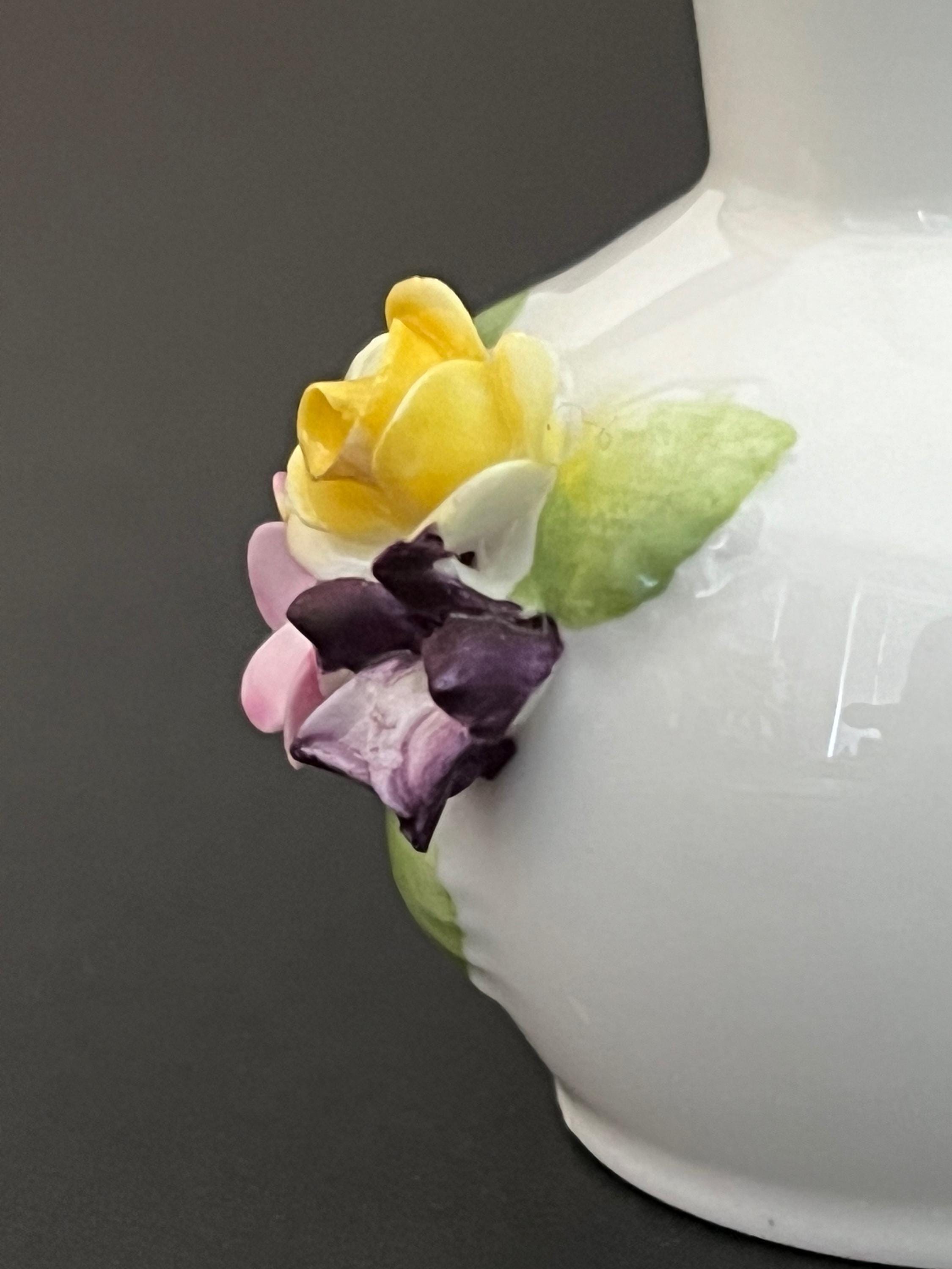 ヴィンテージのミニチュア磁器製つぼみ花瓶：コールポート、フランシス