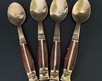 Vintage-Set aus 4 Messing- und Rosenholzlöffeln | Handgefertigte Dekoration | Asiatische Volkskunst-Küchenutensilien | Boho-Küchenaccessoires