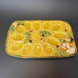 vintage des années 1970 Géo. Plateau de service Z. Oeufs farcis aux champignons Lefton - Fabriqué au Japon