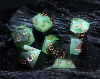 Groen zwart DND dobbelstenen set, groene jade hars scherpe rand D&D dobbelstenen set voor Gifts, Dungeons and Dragons polyhedral RPG D6, D20 dobbelstenen