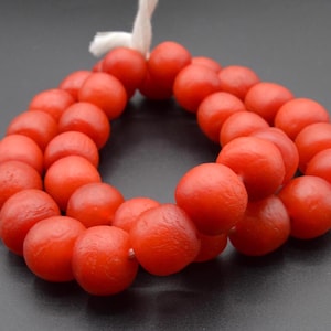 Afrikanische Perlen, große durchscheinende recycelte Perlen, ghanaische Perlen, handgefertigte Perlen, ethnische Perlen, Ghana-Perlen.