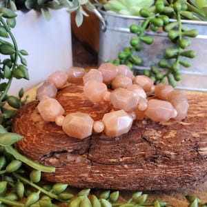 Peach Moonstone Bracelet, Natural Peach Moonstone Bracelet, Moonstone Bracelet, Peach Moonstone, 12mm Beads, Unique Crystal Bracelet
