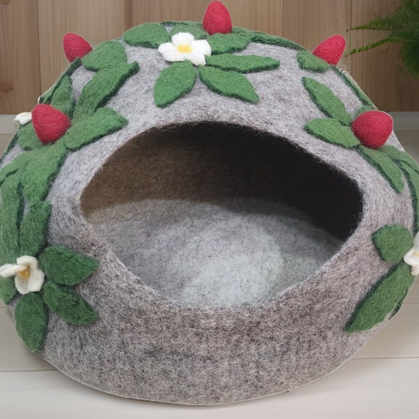 Hand Felted Wool Kitty Cat Cave| Natural Woolen Pet Sleeping Bag | SOFT, Wholesome, Cute | Crochet Round Style Aesthetic Cozy Cat House|