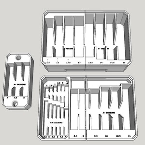 Può includere: Una scatola di contenimento in plastica bianca con più scomparti per organizzare piccoli oggetti. La scatola è etichettata con numeri e il testo "A+ Designs".