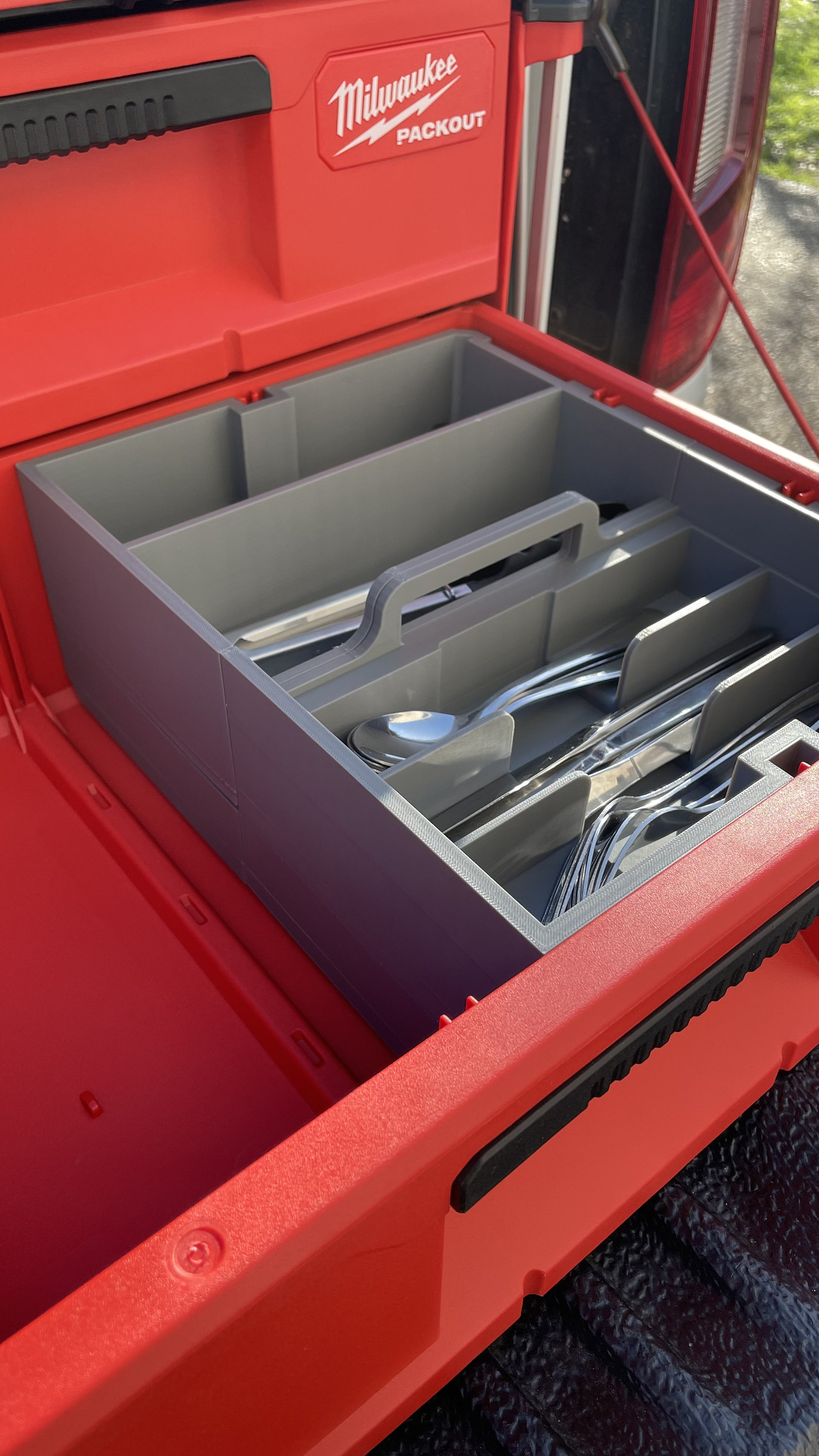 Milwaukee 2 Drawer Over-landing / Camping Cutlery and Storage 