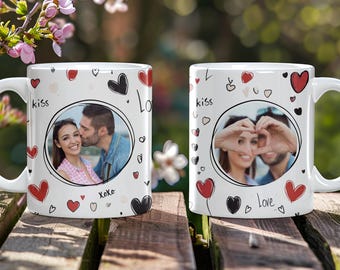 Personalisierte Porträt Paar Foto Valentinstag Mug Wrap Geschenk Benutzerdefinierte Valentinstag Mug Wrap Valentinstag Fotovorlage, Doodle Heart Png