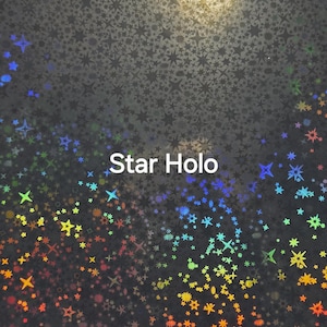 Puede incluir: Una l&aacute;mina hologr&aacute;fica con un patr&oacute;n de estrellas. Las estrellas son de varios tama&ntilde;os y colores, incluyendo azul, verde, amarillo y rojo. El texto "Star Holo" se muestra en blanco.