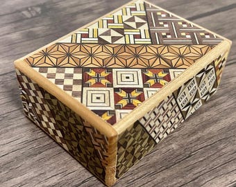 Yosegi Secret Puzzle Box 4-sun – 7-step Himitsu-bako | Handmade