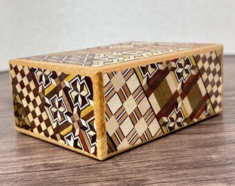 Yosegi Secret Puzzle Box 4-sun – 7-step Himitsu-bako | Handmade