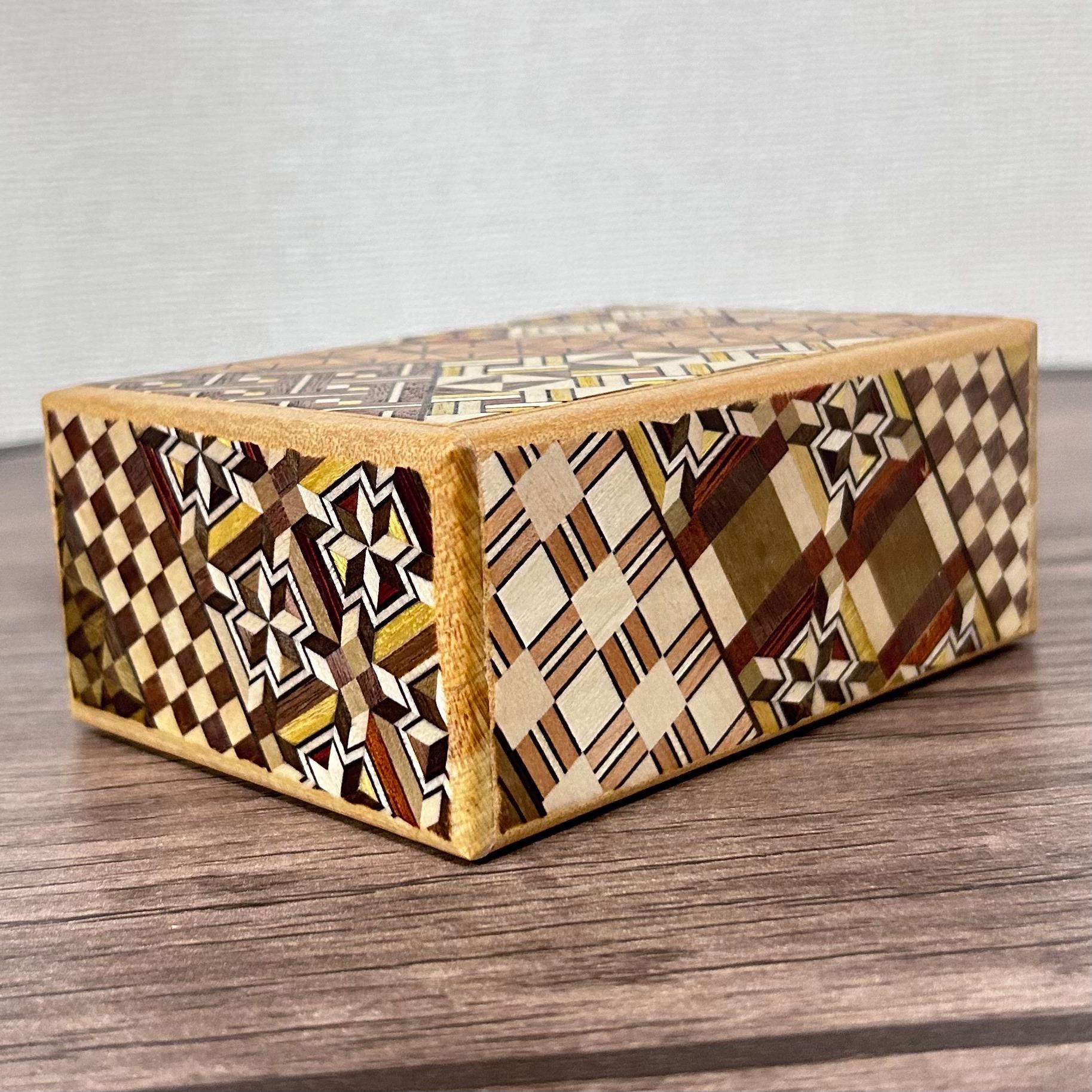 Yosegi Secret Puzzle Box 4-sun – 7-step Himitsu-bako | Handmade