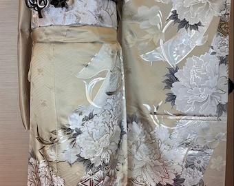 Furisode Kimono Untailored Full Set Gold Color Flower Wedding Premium Pure Silk Craftsman Japanese Traditional Crafts Made in Japan K2521
