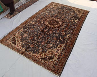 Alfombra antigua de 1,5 x 2,4 m, década de 1940, con medallón azul marino, afgana, caucásica, baluchi. Alfombra de lana hecha a mano, tribal turcomana, para sala de estar.