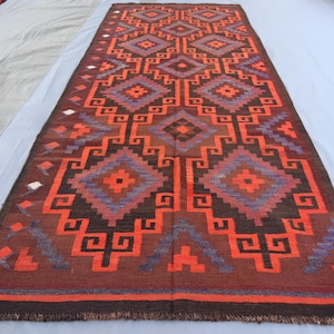 Alfombra Kilim de tejido plano antiguo de 1,34 m x 3,28 m, alfombra afgana oriental de lana hecha a mano, diseño geométrico, alfombra turcomana naranja y granate, alfombra para pasillo