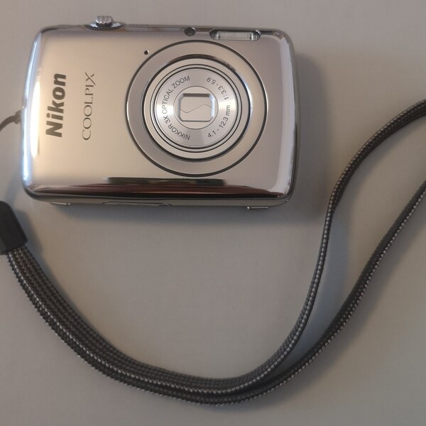 Nikon Coolpix S01, digital camera, compact camera, rarity, rare