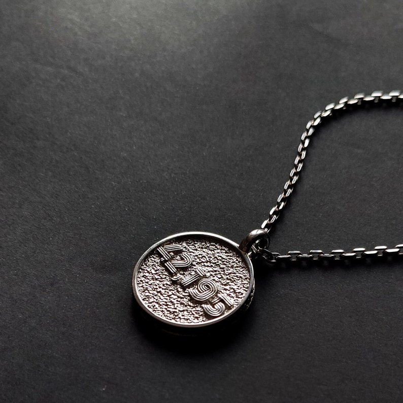 Sterling Silver RUN Pendant Necklace - Marathon Runner Gift - Etsy