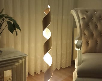 Handgemaakte eiken beukenhouten spiraalvloerlamp, vlamvormige moderne verlichting (40 inch)
