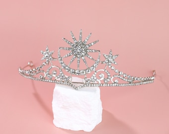 Couronne d'acotar étoiles et lune, couronne de Feyre, couronne de diamants, diadème de mariée, couronne céleste de mariage, couronne de cour de nuit, couronne de halo, décoration d'étagère de livre