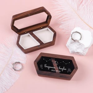 パーソナライズされた結婚指輪ボックス、カスタムダブルスロット結婚指輪ボックス、結婚式用リングボックス、リングホルダーボックス、幅広木製ダブルリングボックス