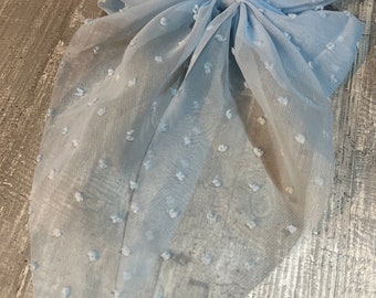 Babyblauwe haarstrik met textuur