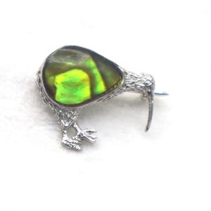 Kiwi Bird Brooch Natural Abalone Shell Inlay Sterling Silver Vintage Bird Pin Handmade Nature Jewelry Gift for Bird Lovers