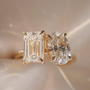 Toi Et Moi Moissanite Ring Emerald & Oval Cut Two Stone Engagement Ring, Anniversary Ring, Promise Ring for Women, Vintage Diamond Ring 234