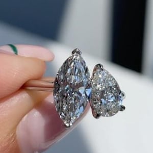 3.0 CT Marquise & Pear Moissanite Verlobungsring / 14K Solid Gold Doppelstein Ring / Toi et Moi Ring für Frauen