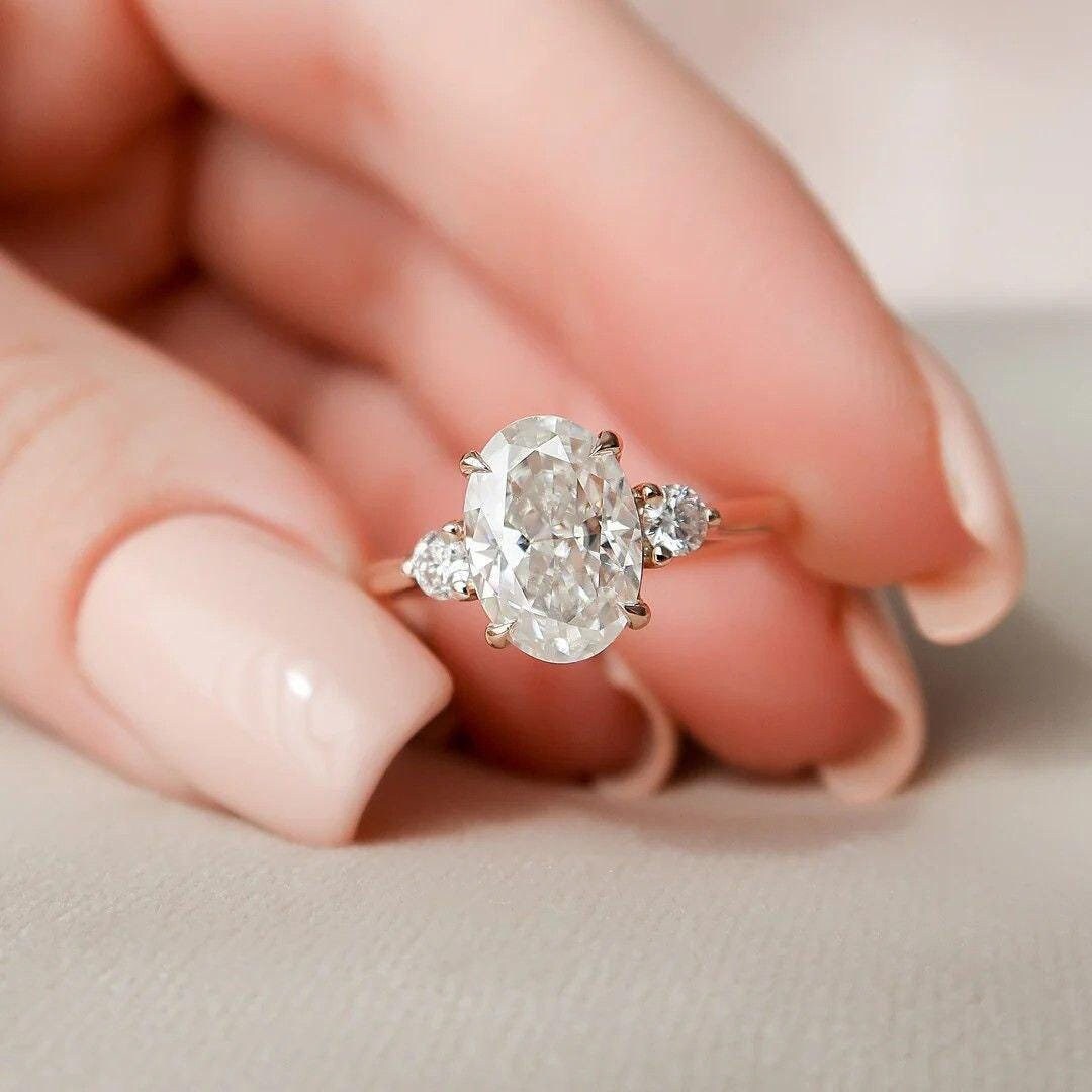 Oval Cut Moissanite Engagement Ring Set, Three Stone Engagement Ring, 3 ...