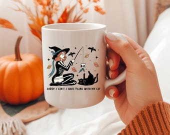 Taza de café con gato brujo / Taza de Halloween con la frase &quot;Lo siento, no puedo, tengo planes con mi gato&quot; / Bonita taza con esqueleto de bruja y gato / Regalo espeluznante para amantes de los gatos