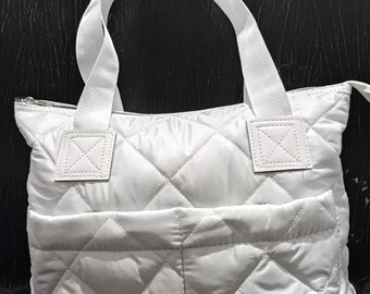 Elegant white purse, shoulder bag, cross bag