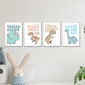 Juego de 4 impresiones de dinosaurios para guardería, impresión de dinosaurios neutral, decoración de dinosaurios, arte de pared para habitación de bebés niños, decoración de habitación infantil, arte de dinosaurios A3 A4 o A5
