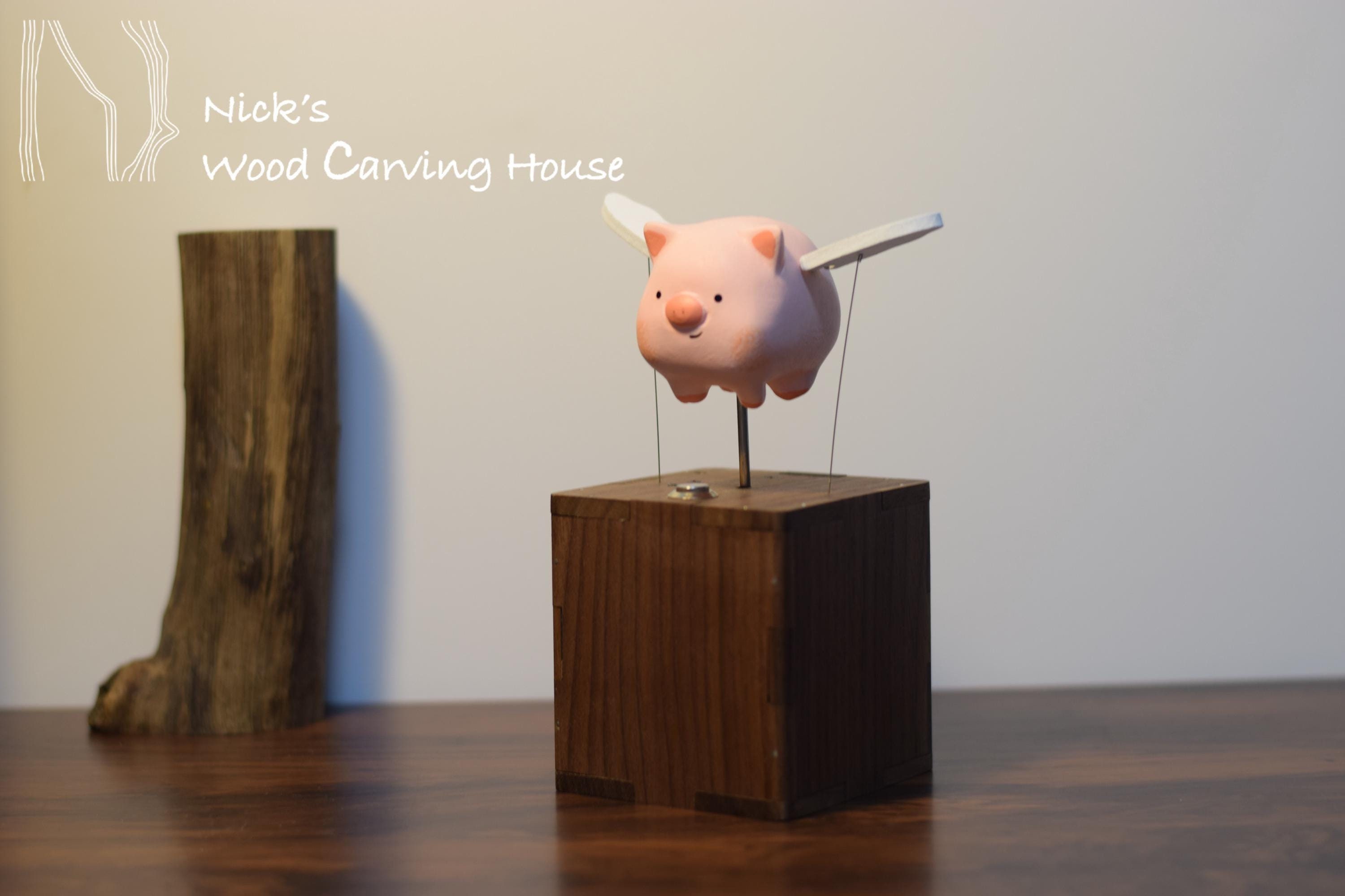 木製の空飛ぶ豚のオートマタ | 気まぐれな豚のオルゴール | 手彫りの