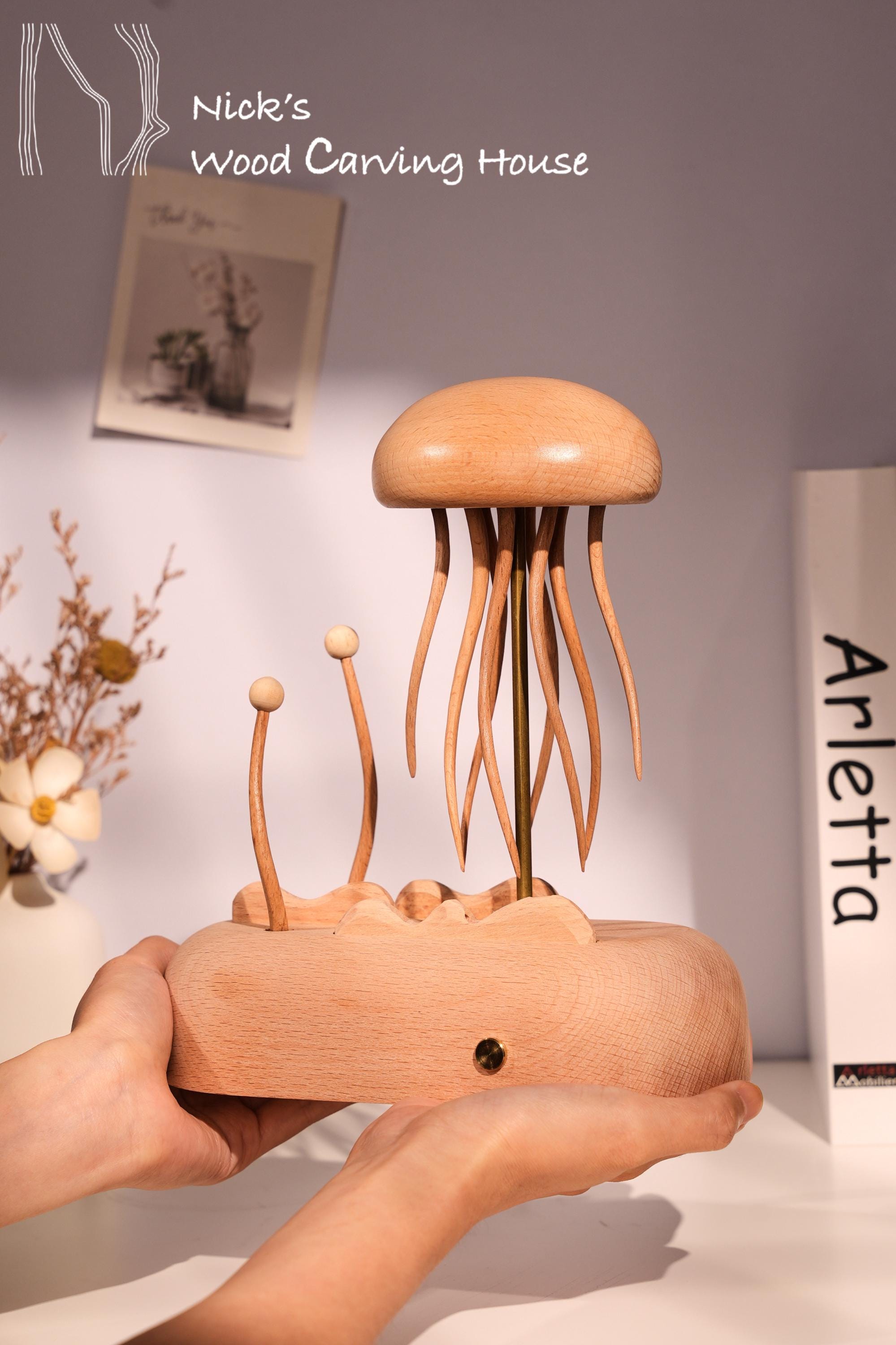 手作りの木製クラゲオートマトン | 手彫りのクラゲオートマトン