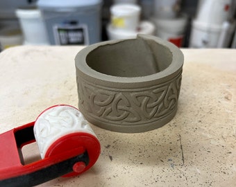 35mm Celtic Border2 Clay Texture Roller With Optional Handle