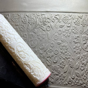 135 mm Flora Meadow lertegel texturrulle - Flera nivåer djup och repeterbart mönster